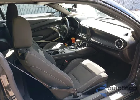 2018 Chevrolet Camaro 1Lt z USA, uszkodzony, nr VIN 1G1FB3DX3J0134198